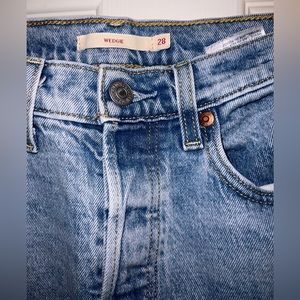 Levi’s wedgie fit jeans size 28 (runs tight like a 27)
